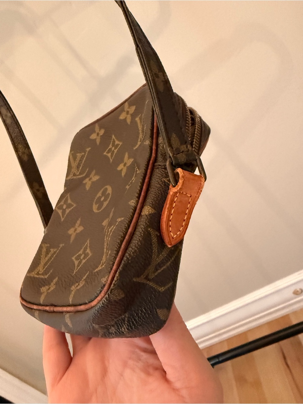 Authenticated Louis Vuitton Mini Danube Crossbody Great Condition 4.3x5.5x1.6” - Picture 14 of 15